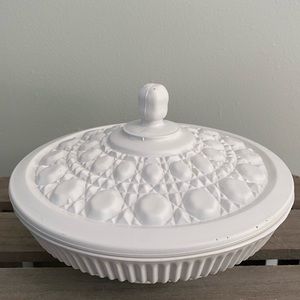 ⭐️Host pick🎉Antique glass dish with lid